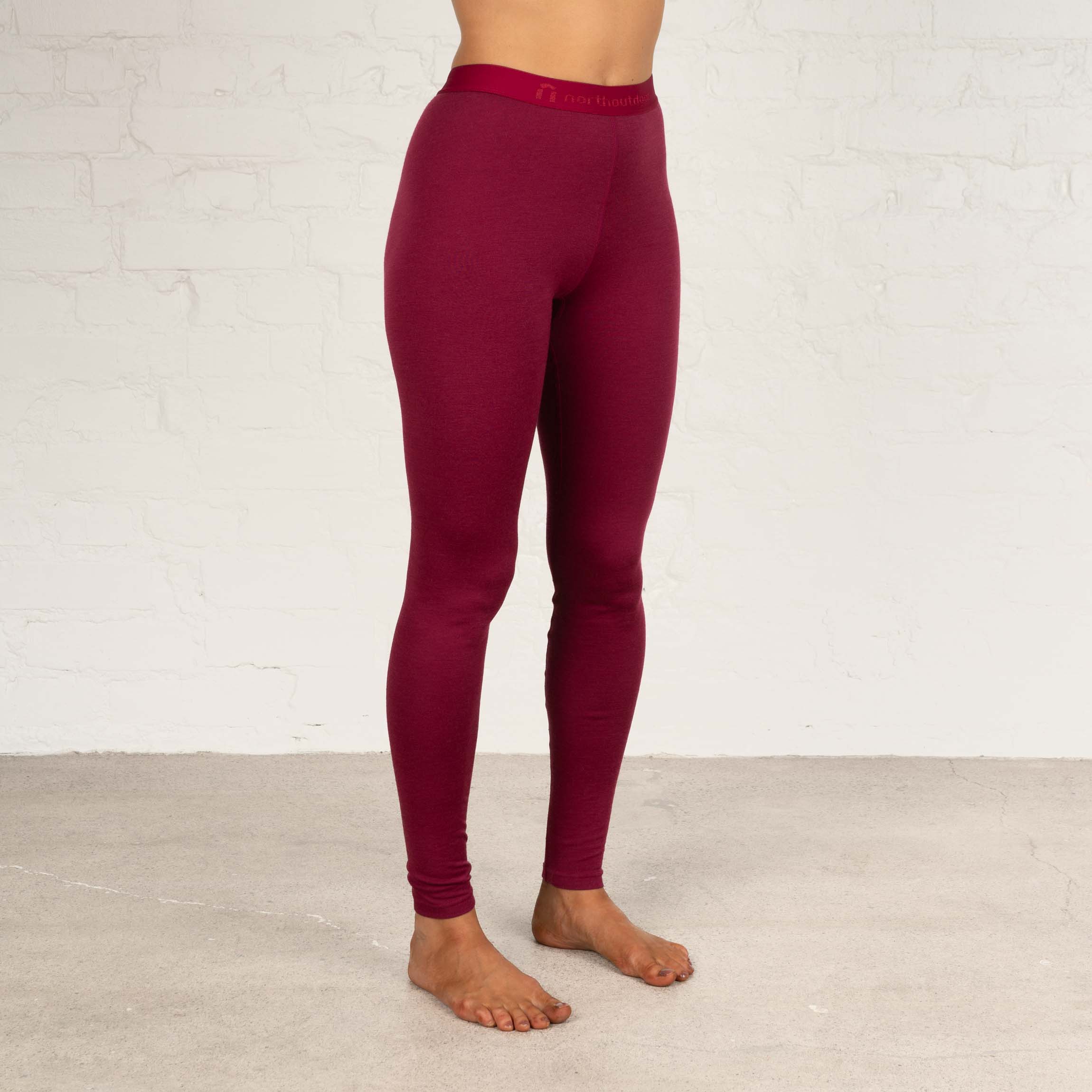 The model is 174 cm and wears size S.