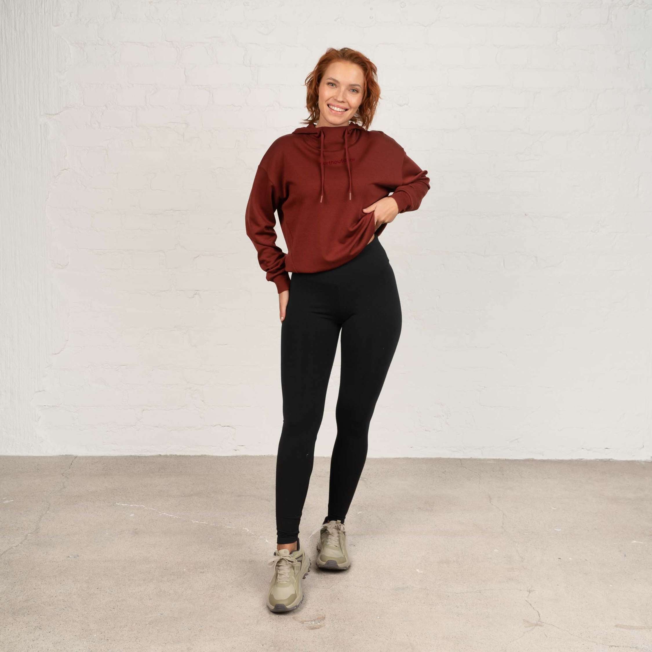 The model is 173 cm and wears size S.