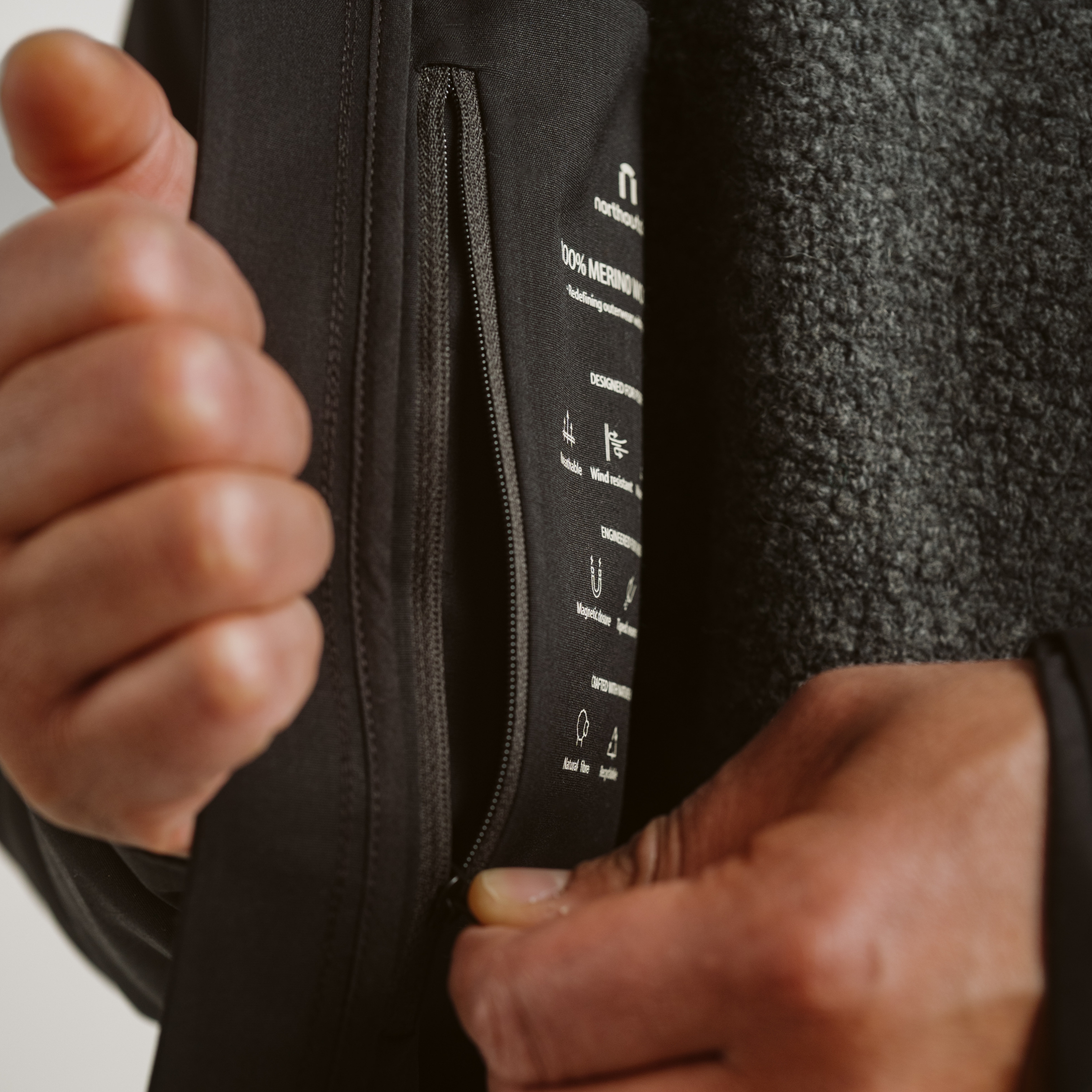 Aura merinokuoritakki W - musta